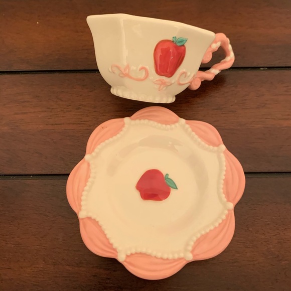 Disney Princess 14 pc vintage tea set NWOT - Picture 8 of 10